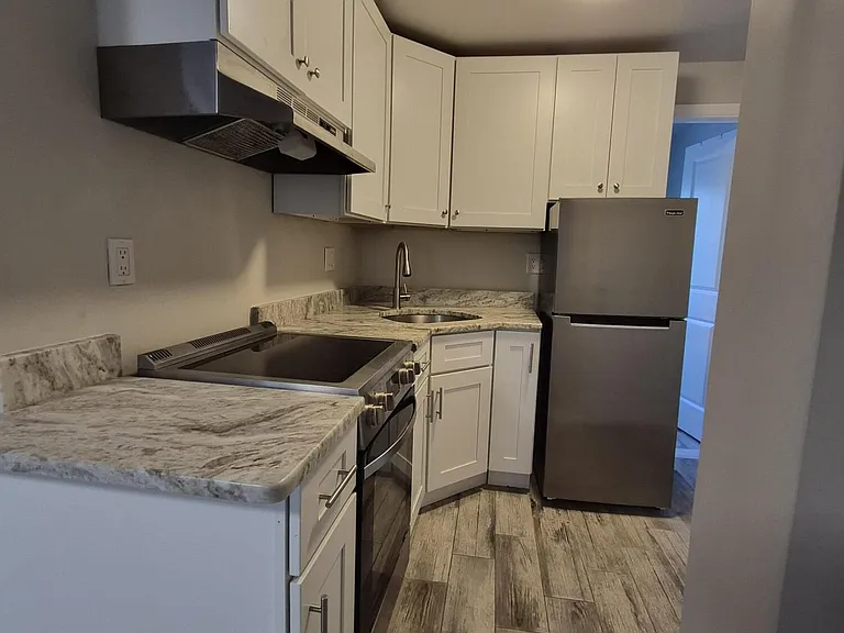 1022 Sewall Ave #2 — Photo 14