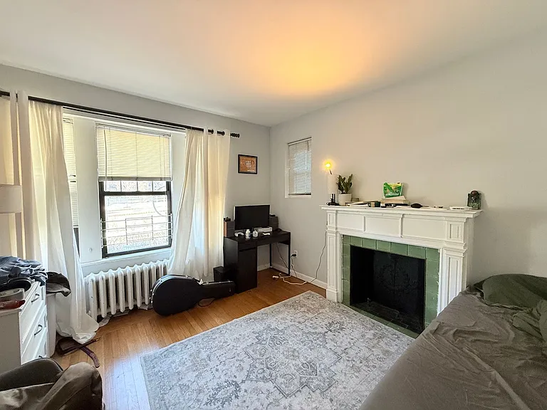 450 Park Dr #1 — Photo 15