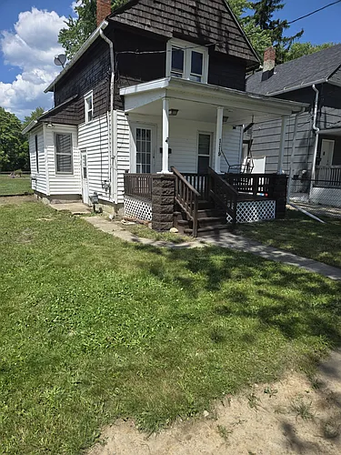 1119 W 41st St Photo 1