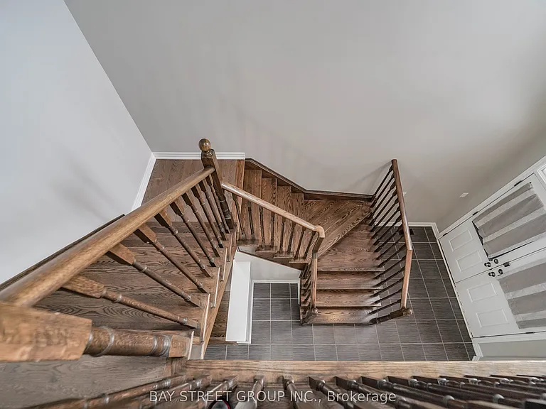 7 Gordon Landon Dr — Photo 25
