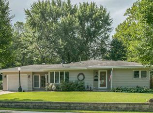1825 Glendale Rd, Iowa City, IA 52245