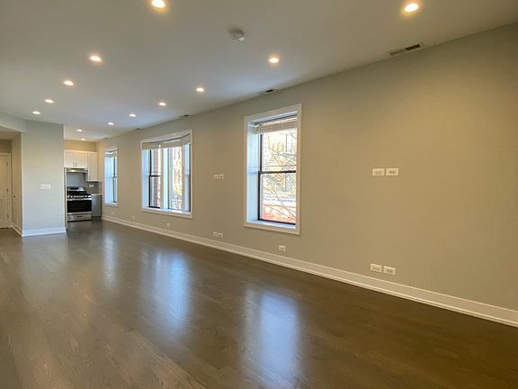 3rd image of 3058 N Greenview Ave #K2