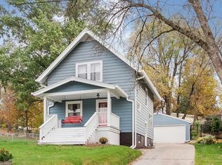 935 Westwood Dr NW, Cedar Rapids, IA 52405