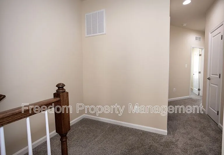 7408 Brunson Cir — Photo 26