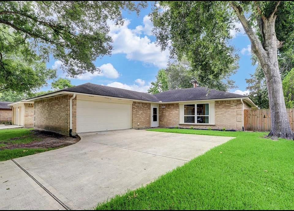 1st image of 2821 Woodhall Ct