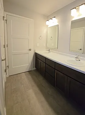 W217N6176 Masters Dr — Photo 32