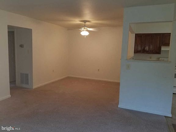 5th image of 7806 Waverley Mill Ct #5