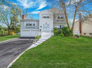 2897 Wynsum Avenue, Merrick, NY 11566