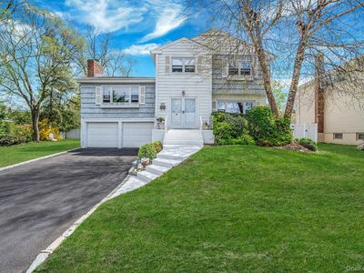 2897 Wynsum Avenue, Merrick, NY, 11566