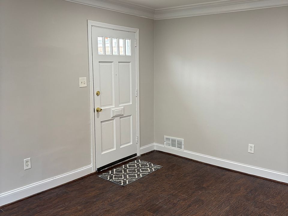Living room - front door