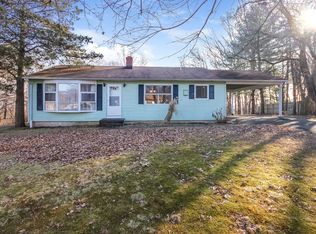 24 Mohican Ln, Wallingford, CT 06492