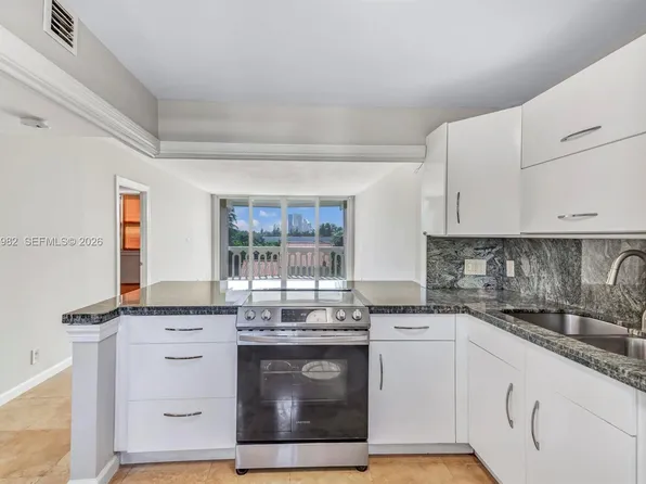 3199 S Ocean Dr APT 406, Hallandale, FL 33009