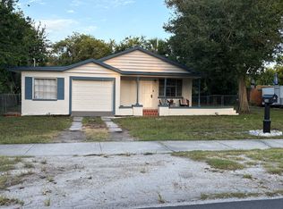 554 Berkshire Rd, Daytona Beach, FL 32114