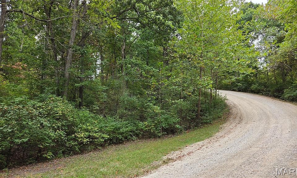2nd image of 112 Hunters Ln