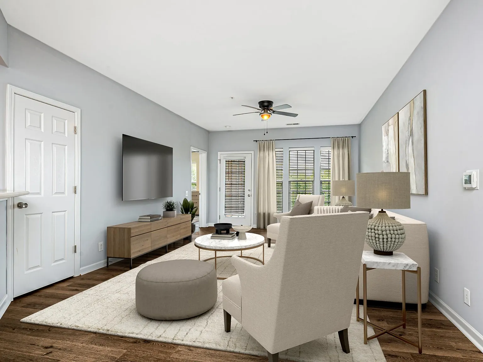 3 bed, 1396 sqft, $2,250 — Photo 2