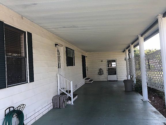 3rd image of 1135 Saint Lawrence Dr #N01