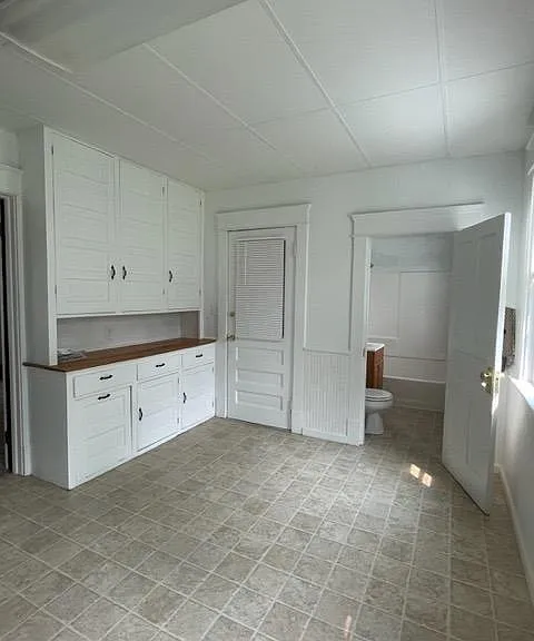 918 W 6th St — Photo 7