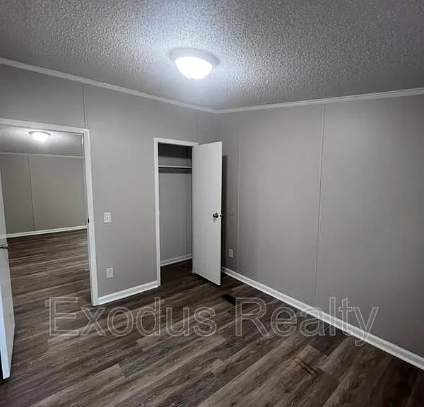 118 Sean Ln — Photo 31