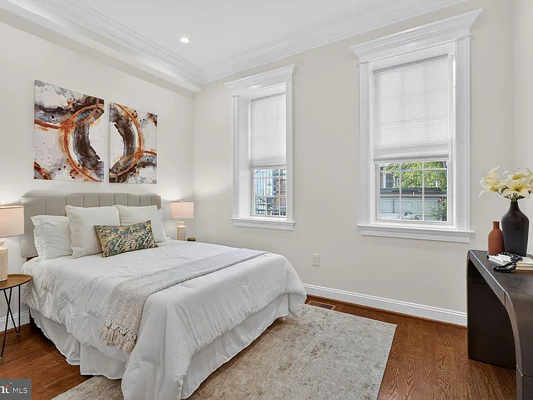 600 Harvard St NW #1 — Photo 10