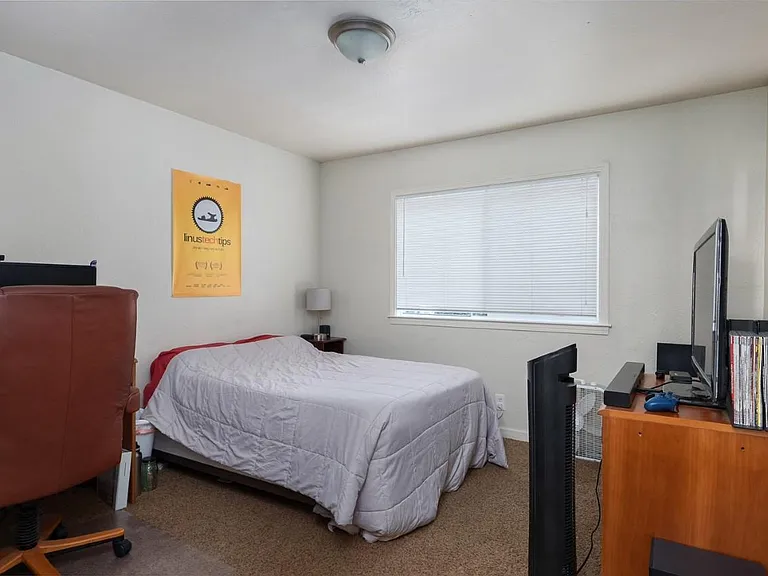 315 Hickory St — Photo 3