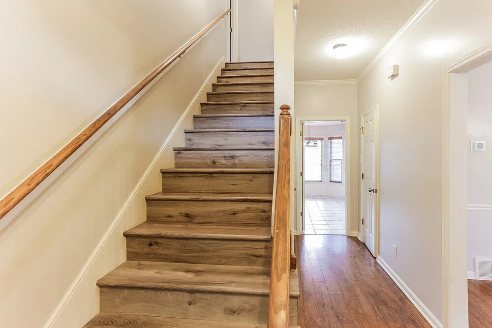 4 bed, 2.5 bath, 2500 sqft, $2,250 — Photo 4