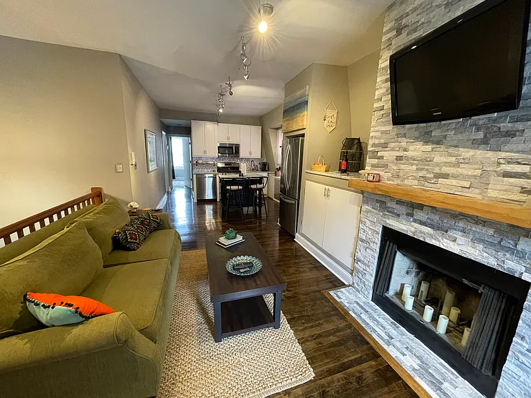 2509 N Halsted St — Photo 9