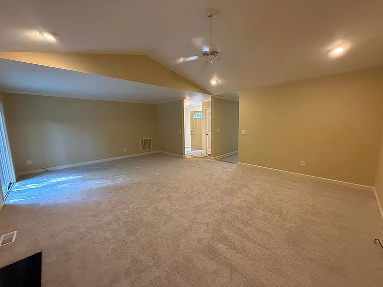 607 Westpark Ct — Photo 3