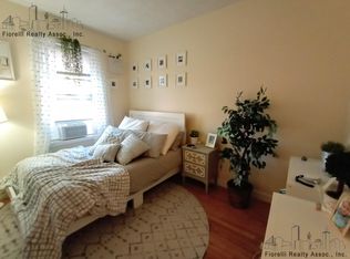 164 Salem St APT 4, Boston, MA 02113