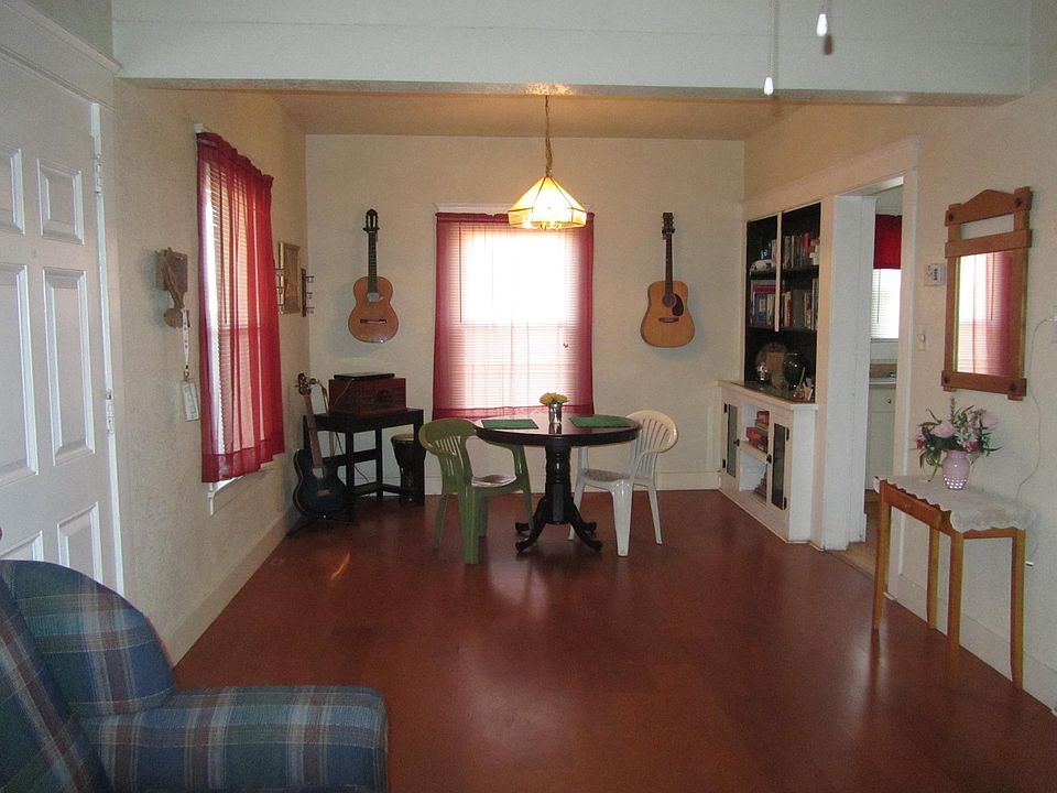 these is an older photo, repainted