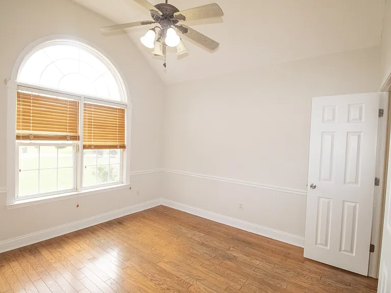 1008 Houndsbark Ct — Photo 19