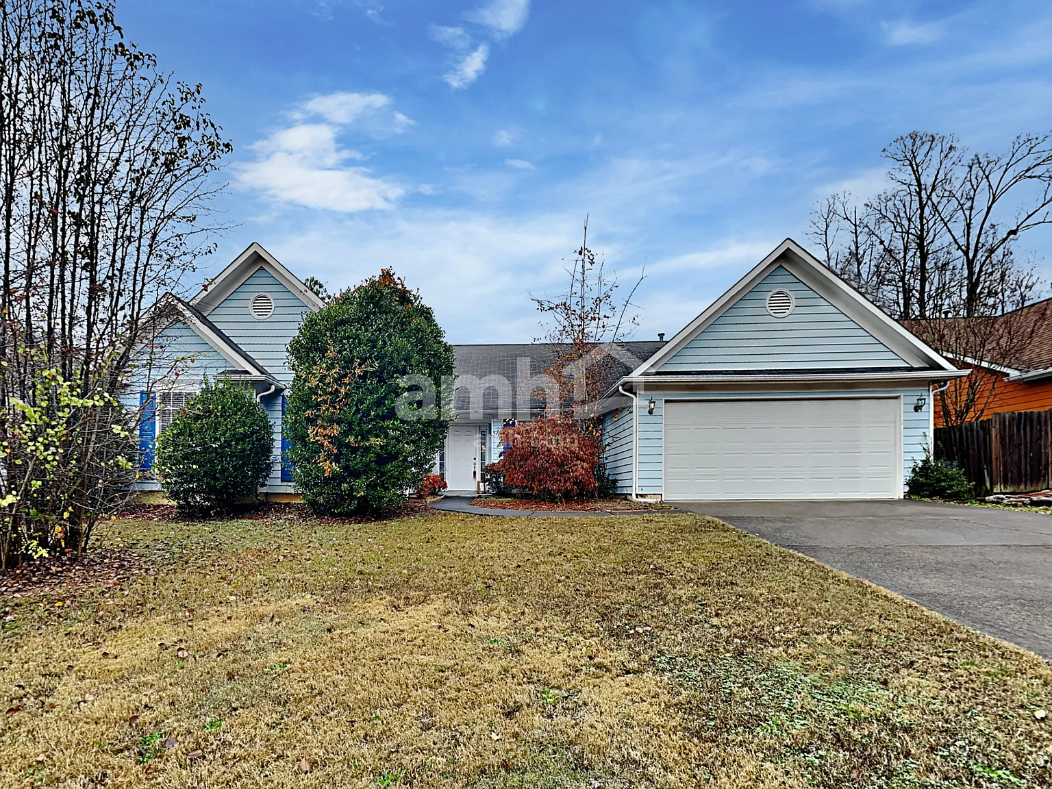 3 bed, 2.0 bath, 1908 sqft, $2,215 — Photo 1