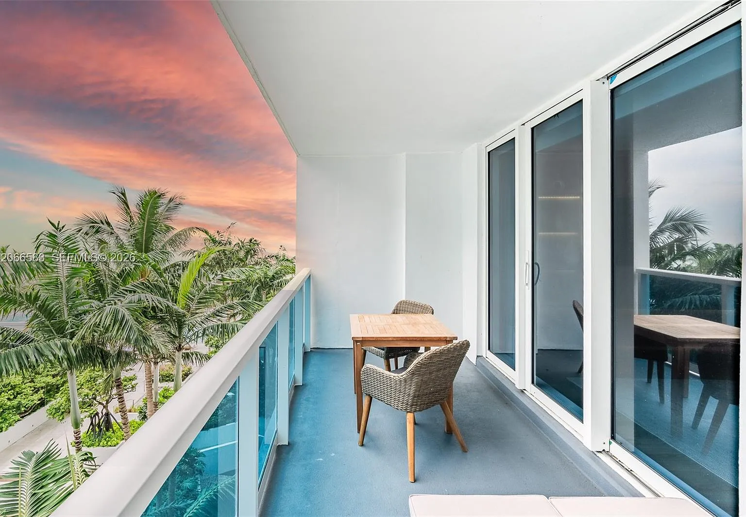 1 bed, 880 sqft, $10,000 — Photo 2