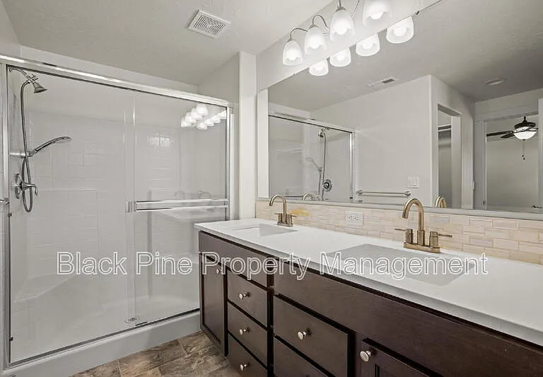 644 Stanley Lake St — Photo 24