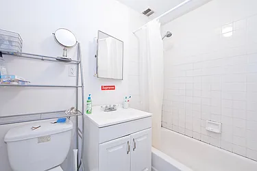 Rented by R New York