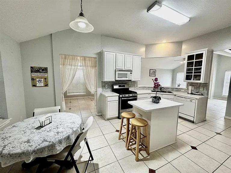 11036 Mistic Moon Ct — Photo 9