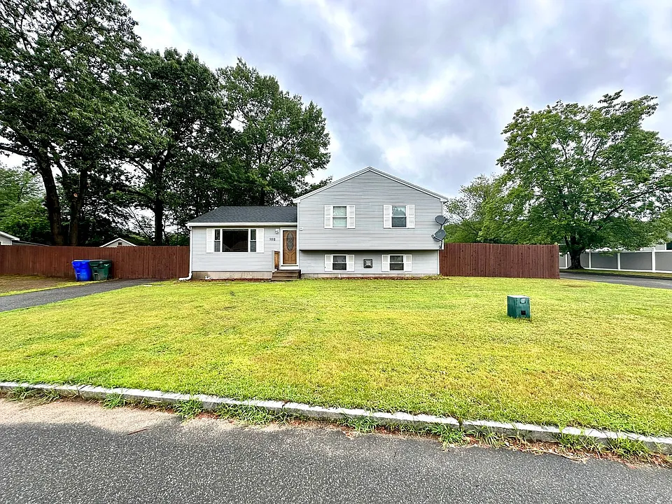 102 Starling Rd