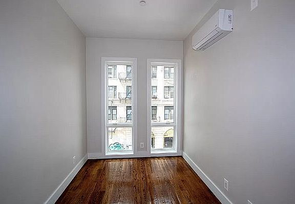 5th image of 88 Graham Ave #2X