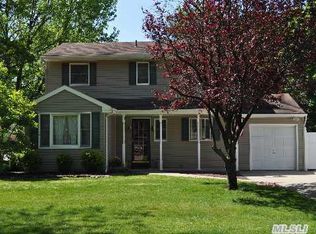 38 Charm City Dr, Port Jefferson Station, NY 11776