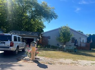 1351 S 5th St, Montgomery, IL 60538