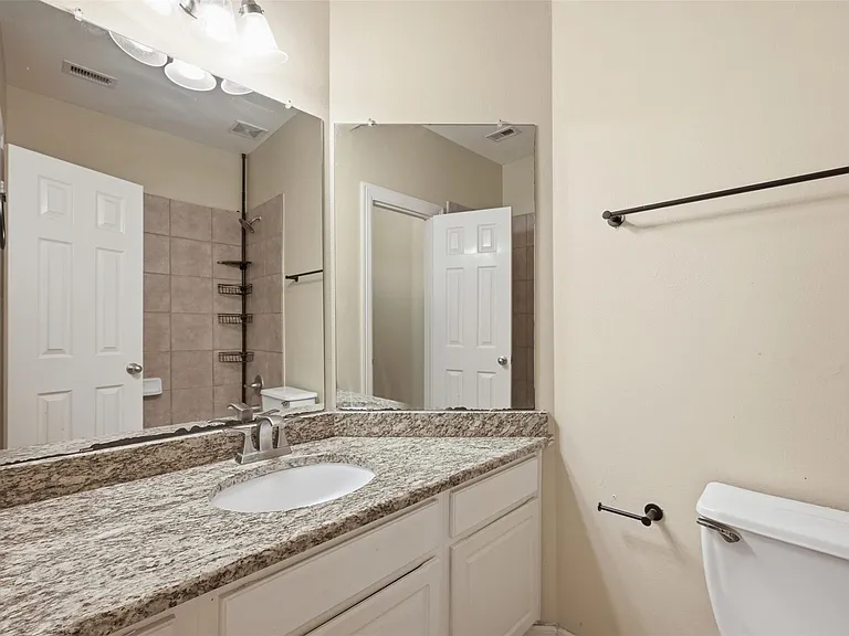 25203 Oak Villa Dr — Photo 9
