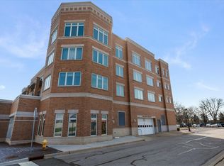 1 S Lincoln Ave APT 311, Lombard, IL