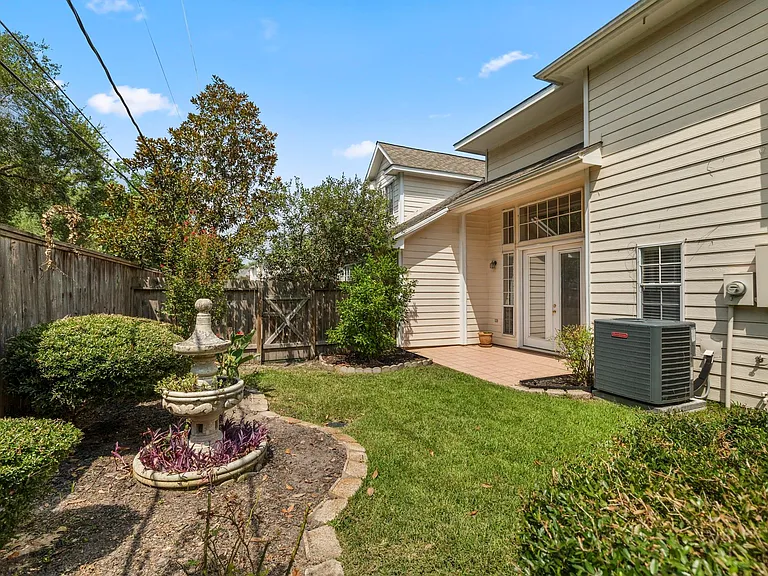 6830 Jasmine Place St — Photo 36