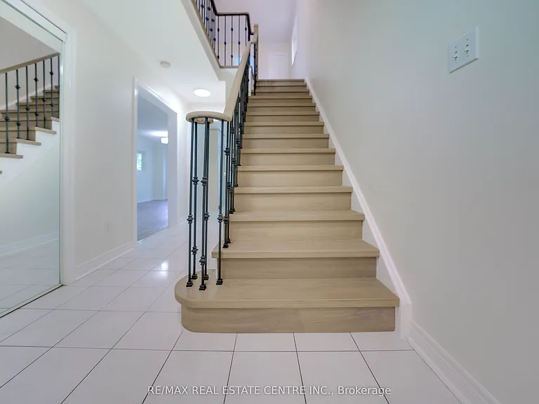 5915 Hemingway Rd — Photo 4