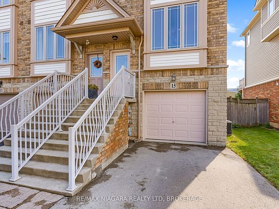 3rd image of 15 Hemlock Way