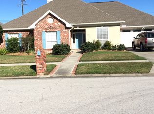 306 Caravan Dr, Lafayette, LA 70506