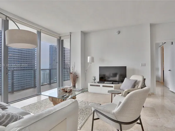 88 SW 7th St APT 3805, Miami, FL 33130