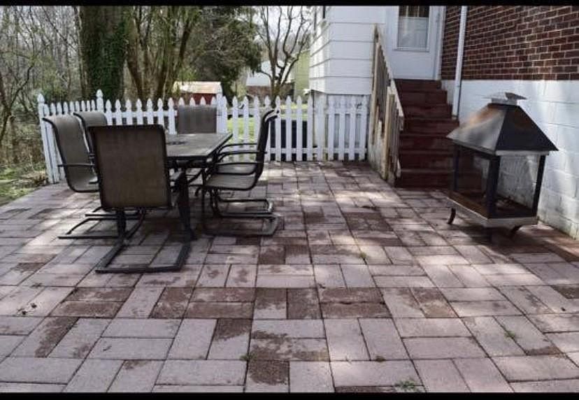 1st image of 1025 Woodlawn Ave