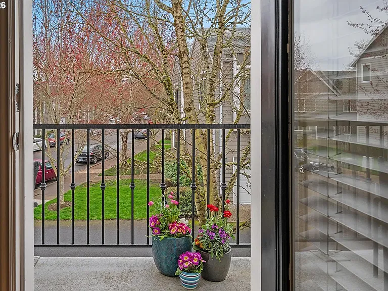 900 SW 173rd Ave — Photo 9
