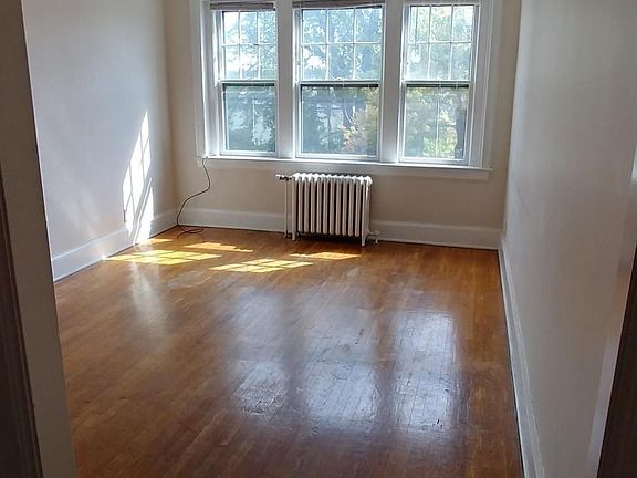 4th image of 11 Ashland Ave APT 307
