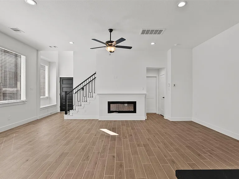 4931 Carranza Ct — Photo 13